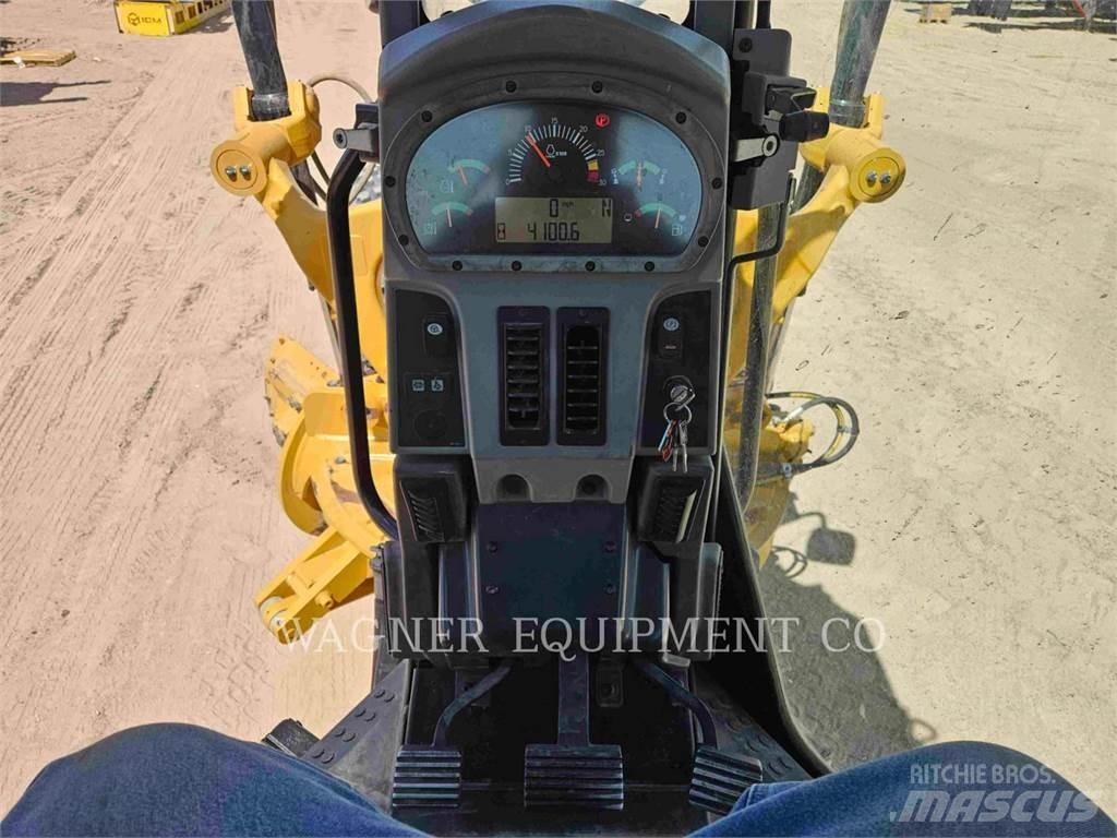 CAT 120M2 AWD Graders