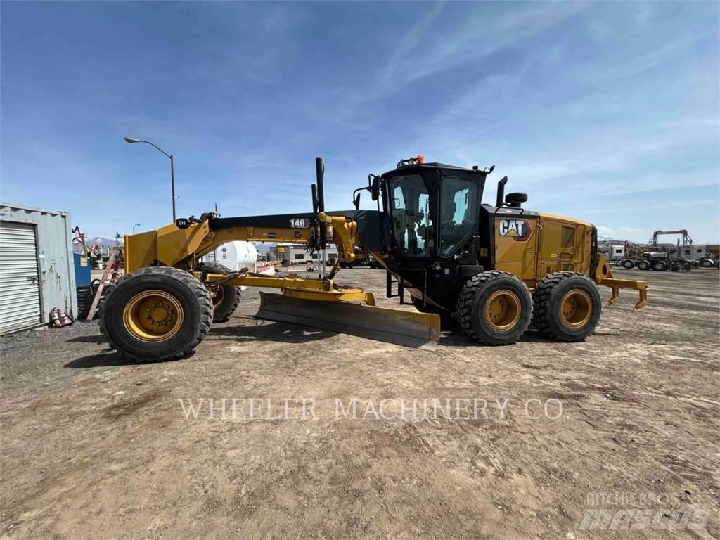 CAT 140 Graders