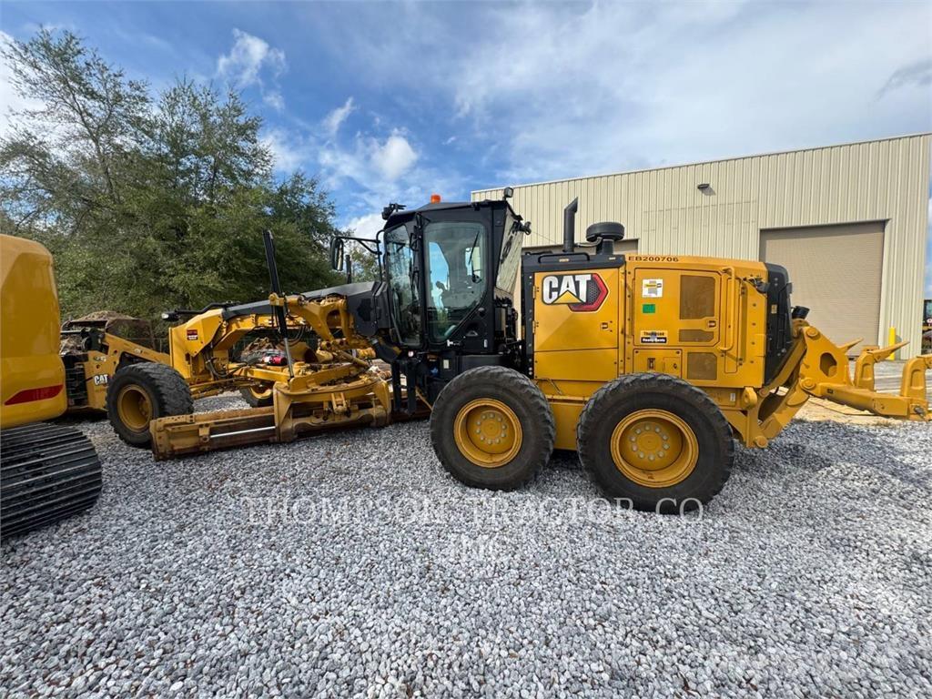 CAT 140 Graders