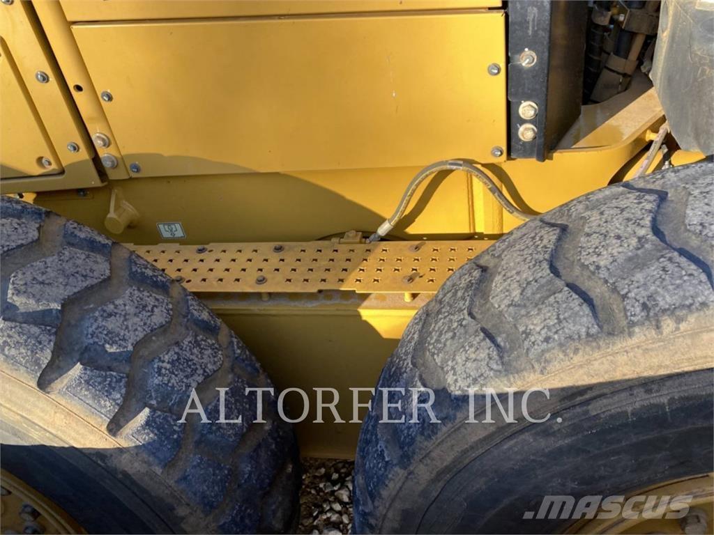 CAT 140-15AWD Graders