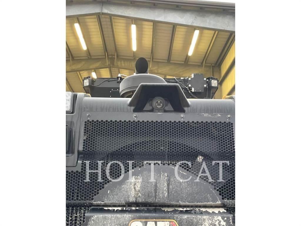 CAT 140 AWD Graders