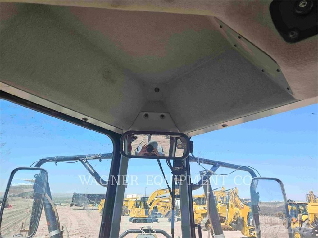 CAT 140M Graders
