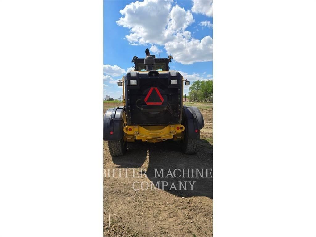 CAT 140M2AWD Graders