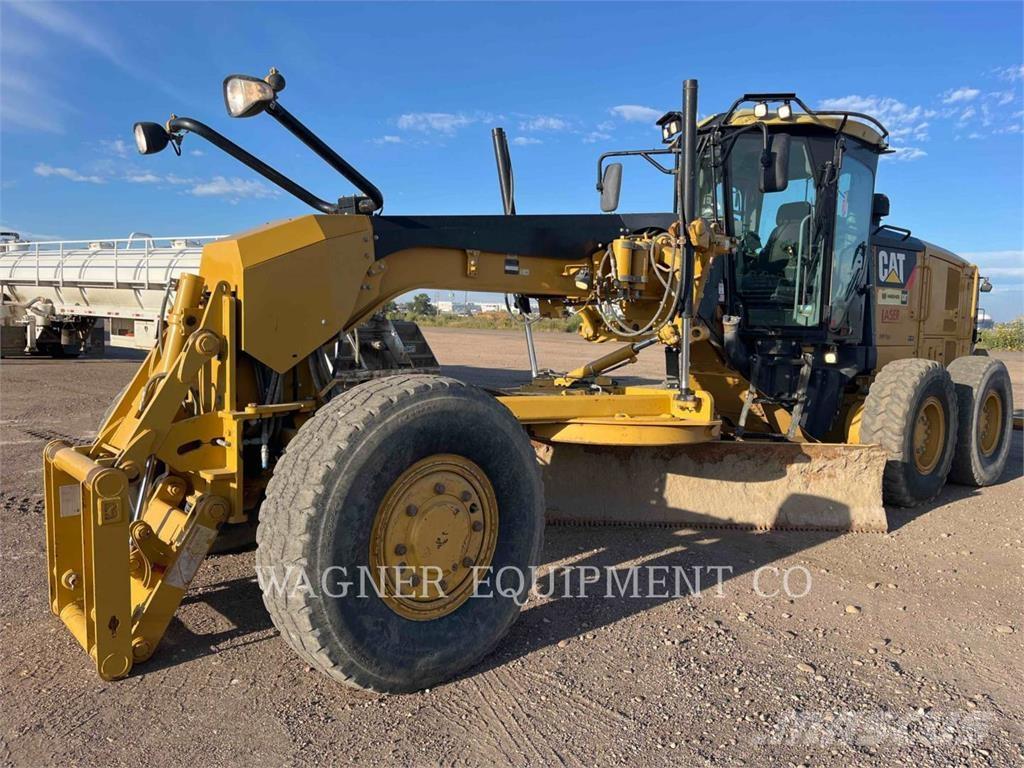 CAT 140M2AWD Graders