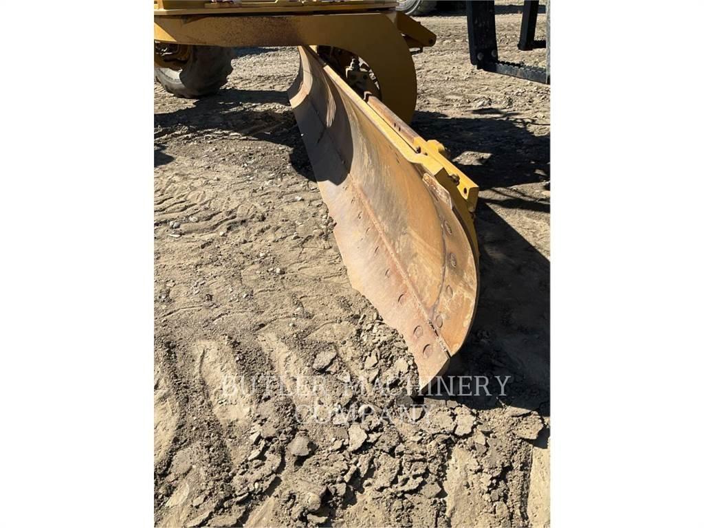 CAT 140M3AWD Graders
