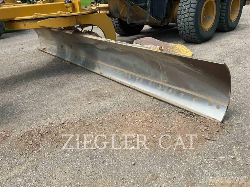 CAT 140M3AWD Graders