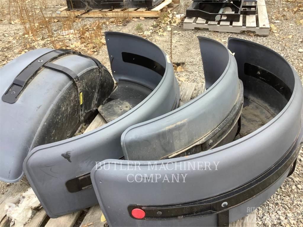 CAT 140M3REARFENDER Other