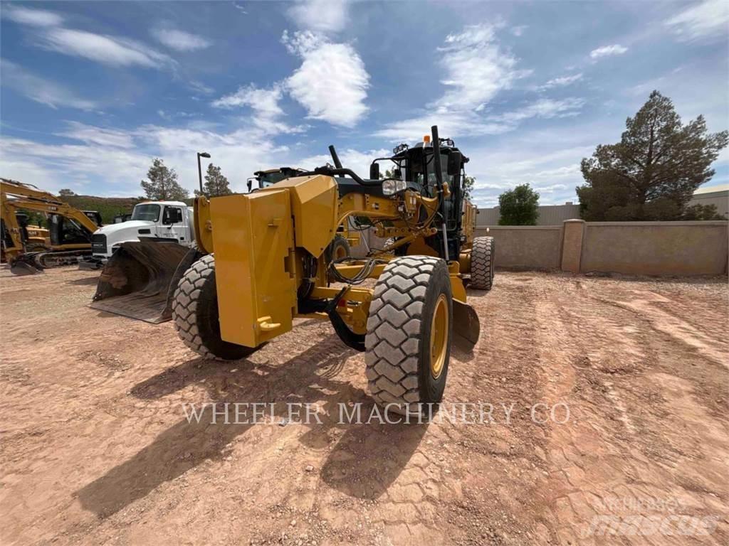 CAT 150 AWD Graders