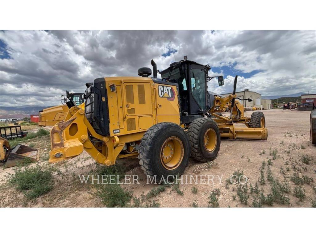 CAT 150 AWD Graders
