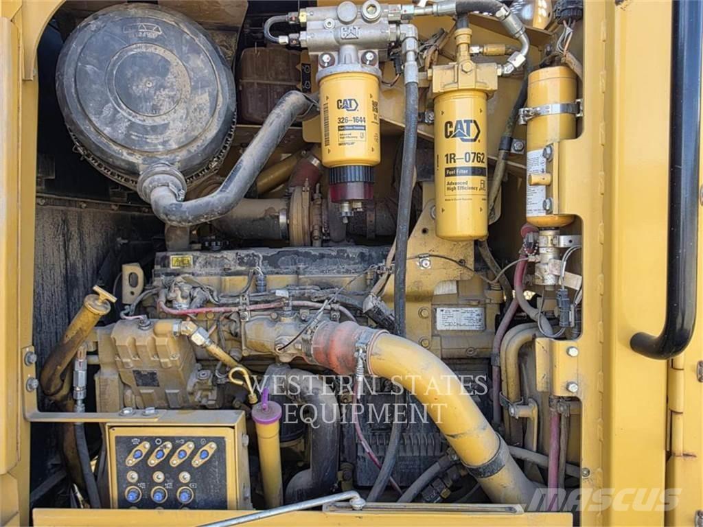 CAT 160M AWD Graders