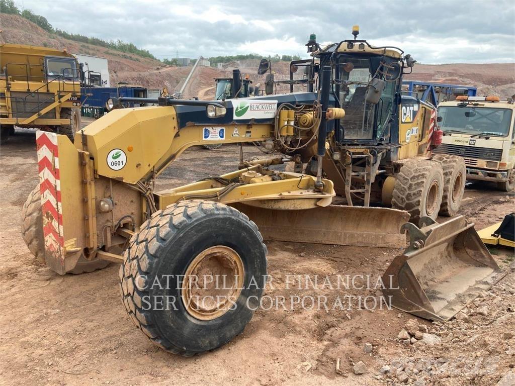 CAT 16M Graders