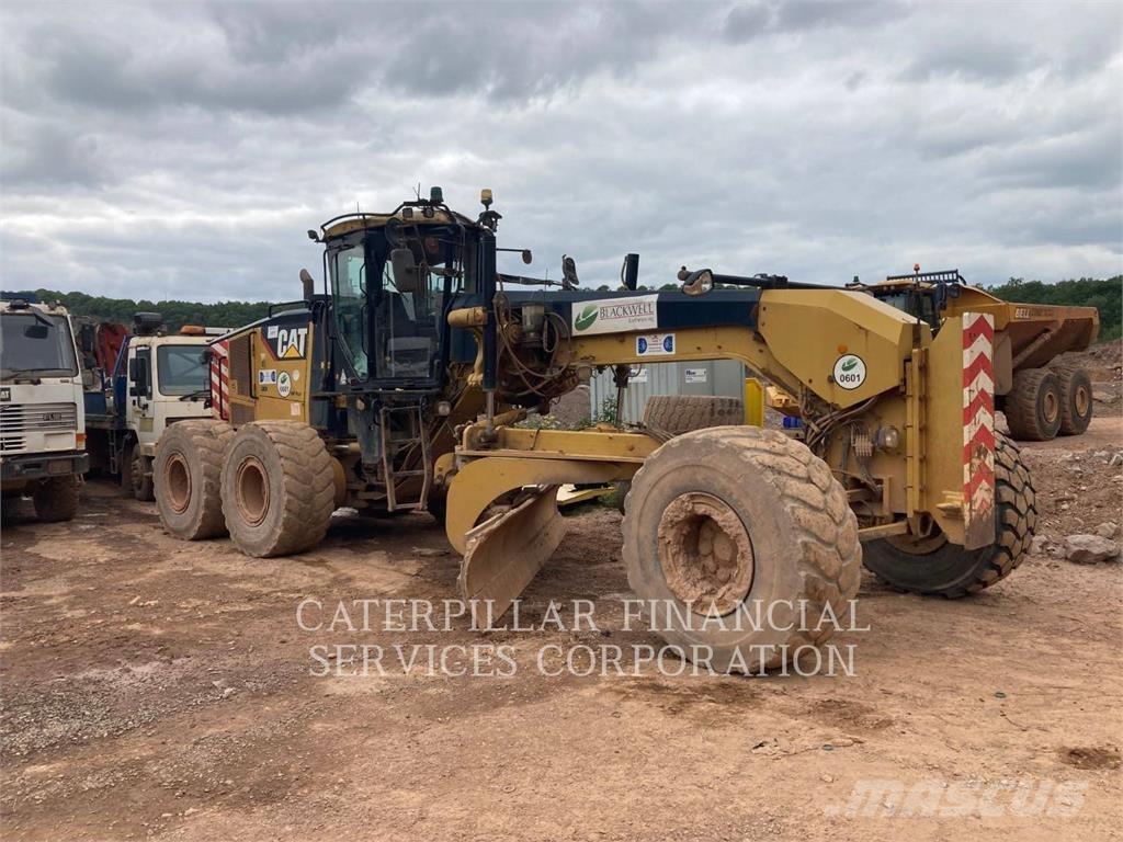 CAT 16M Graders