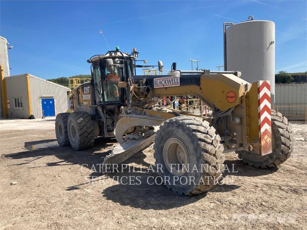 CAT 16M Graders