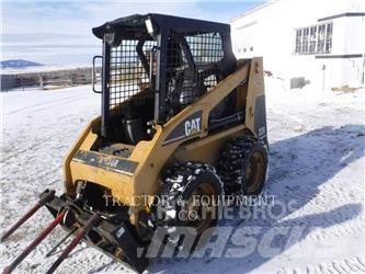 CAT 226 Skid steer loaders