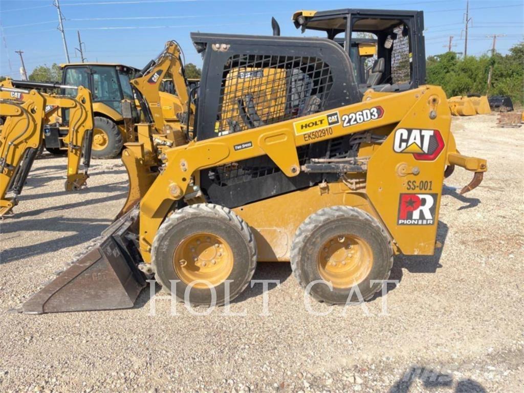 CAT 226D Skid steer loaders