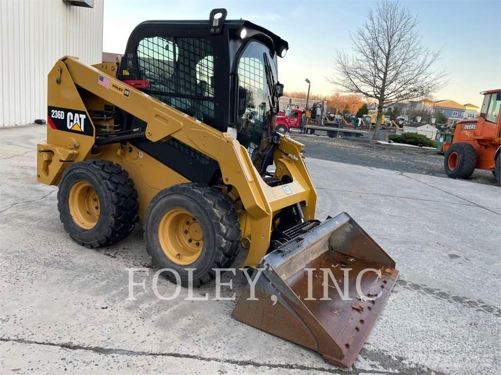 CAT 236D Skid steer loaders