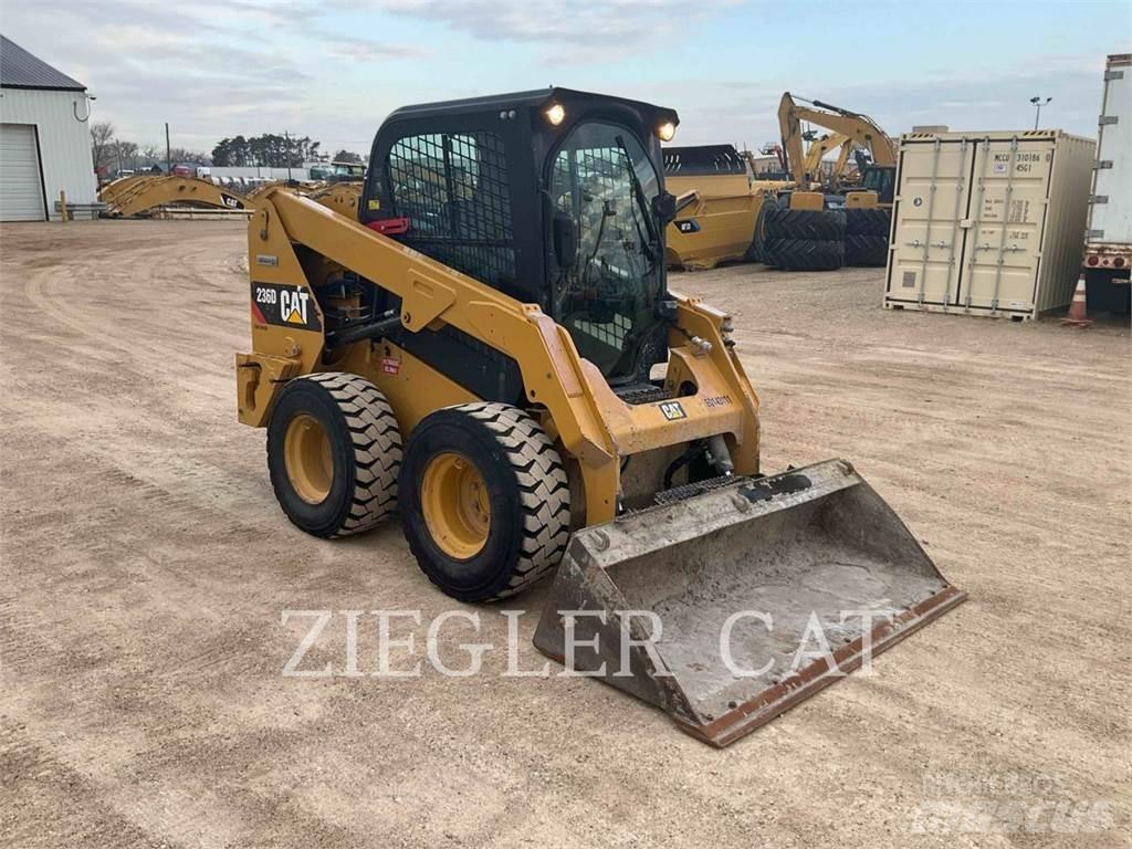 CAT 236D Skid steer loaders