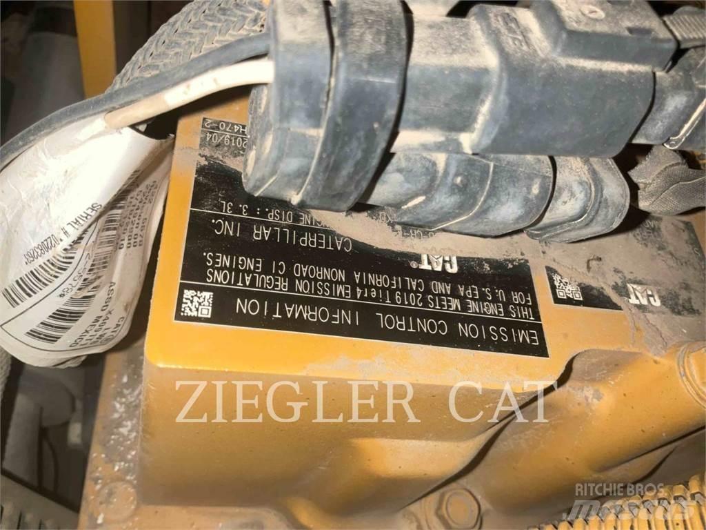 CAT 236D Skid steer loaders