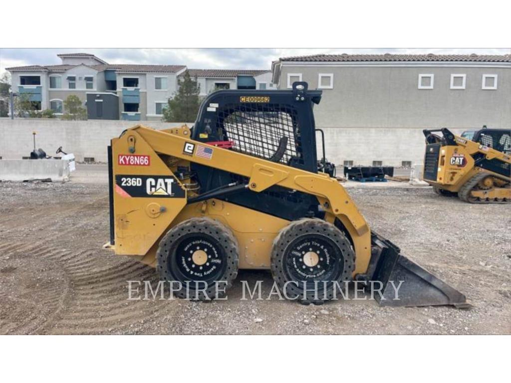 CAT 236D Skid steer loaders