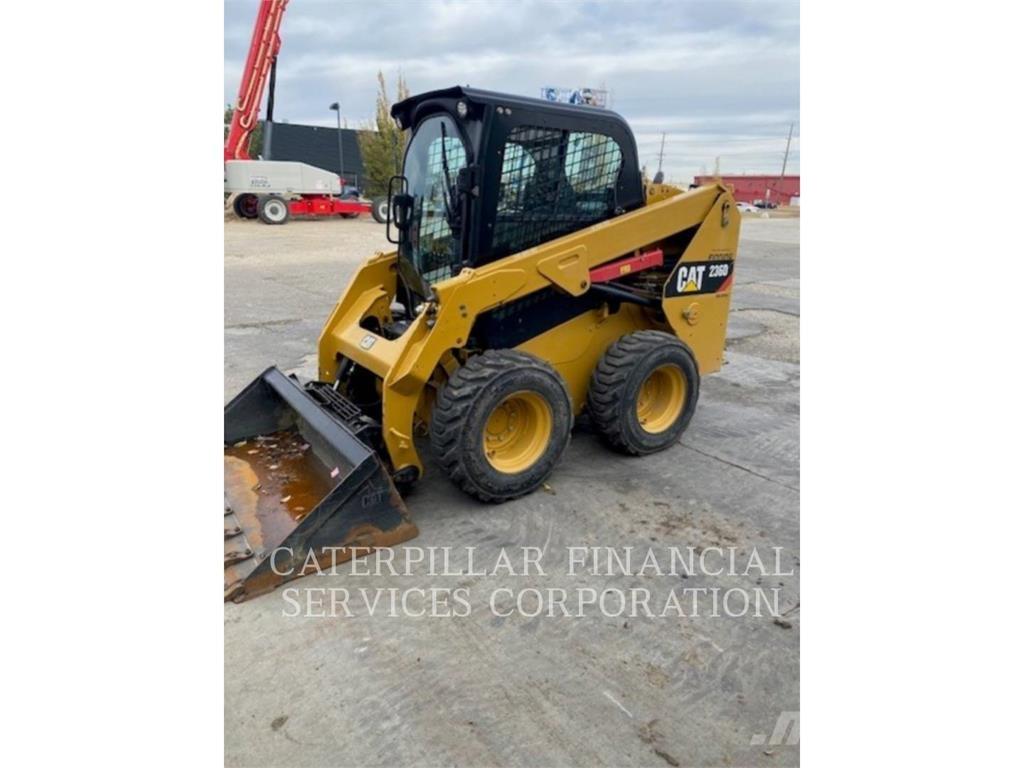 CAT 236D Skid steer loaders