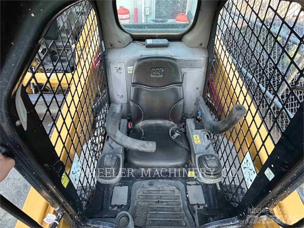 CAT 236D C1-H2 Skid steer loaders