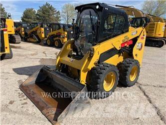 CAT 236D3 Skid steer loaders