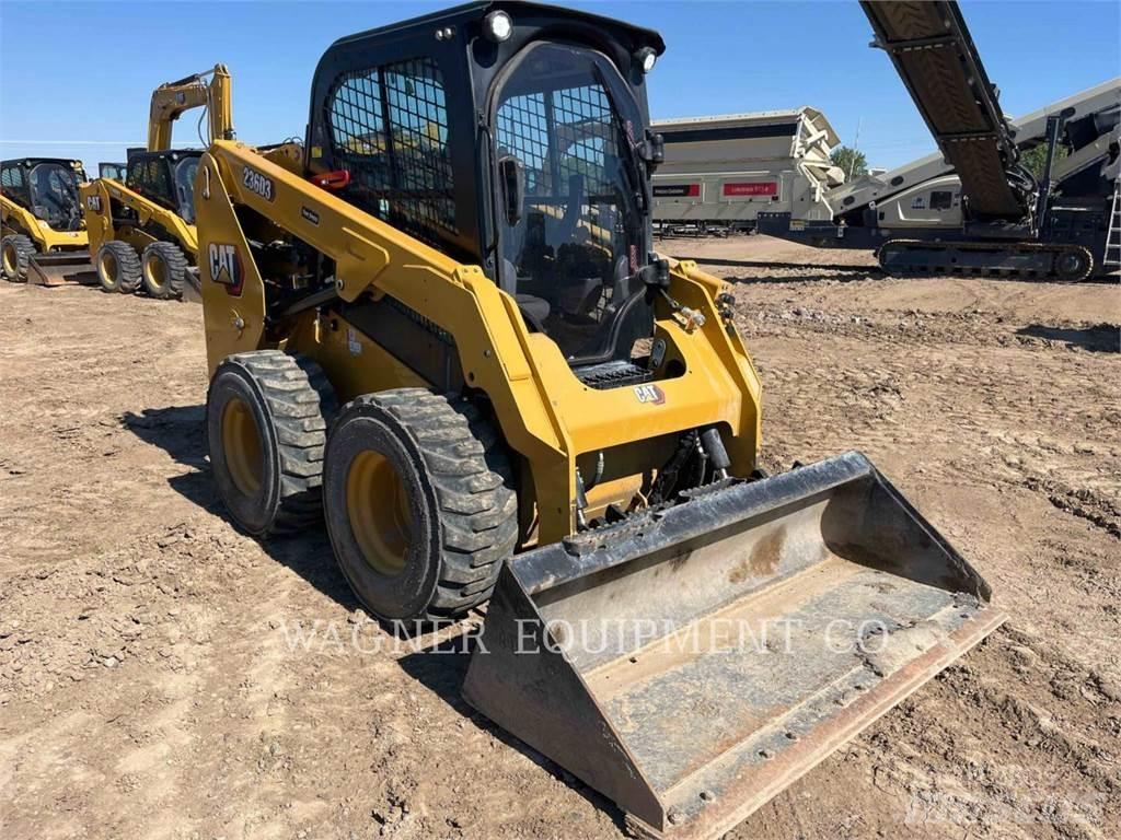 CAT 236D3 Skid steer loaders