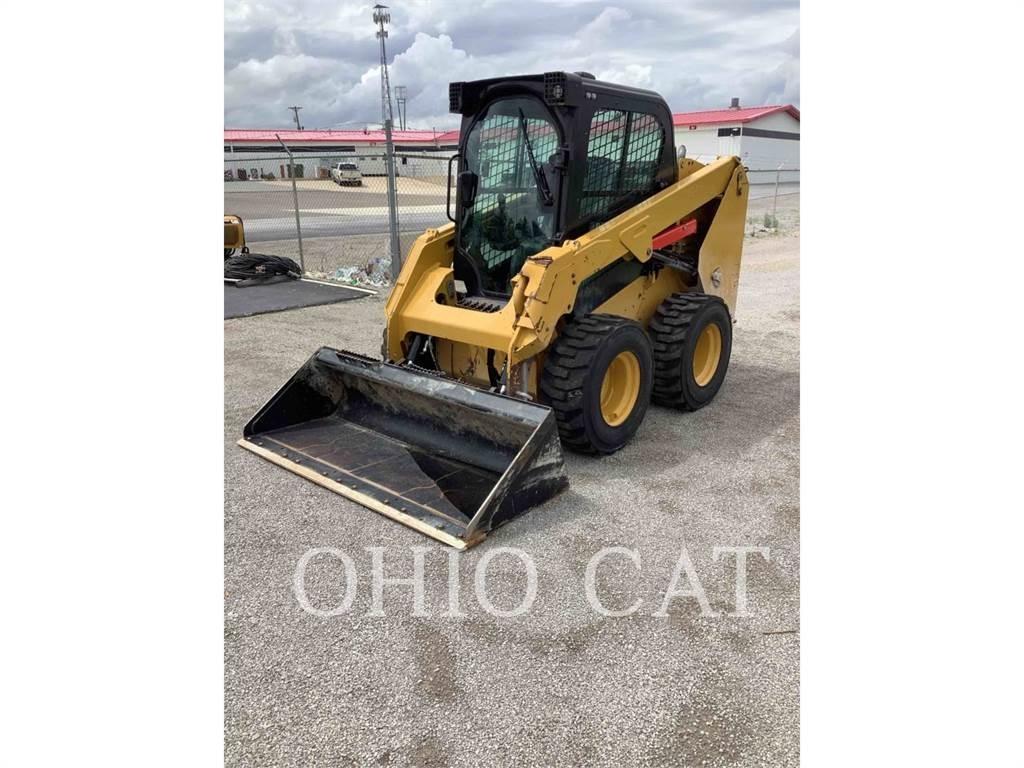 CAT 236D3 Skid steer loaders