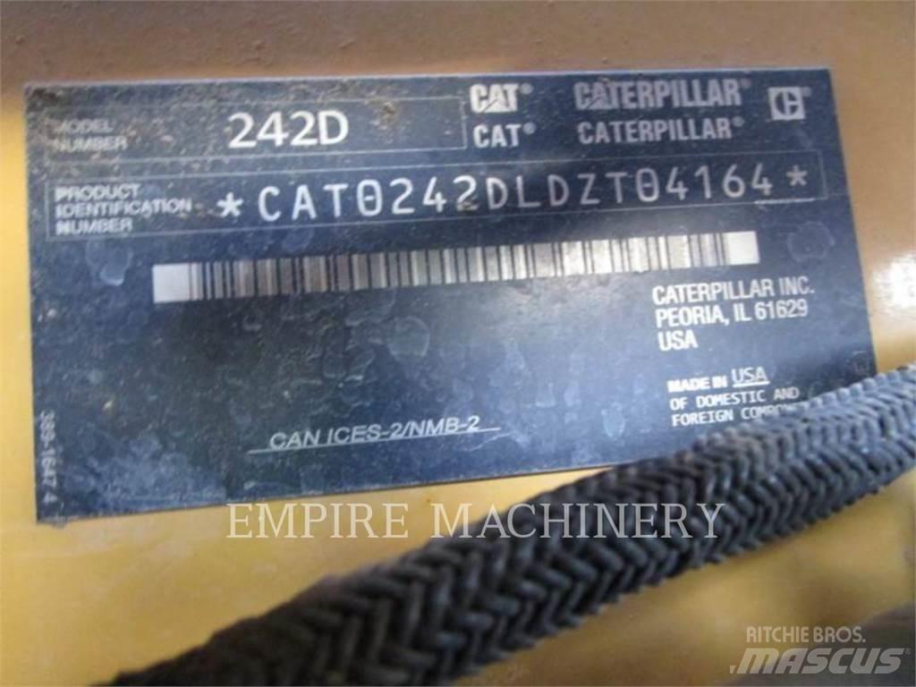 CAT 242D Skid steer loaders