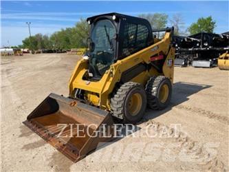 CAT 242D3 Skid steer loaders