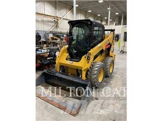 CAT 242D3 Skid steer loaders