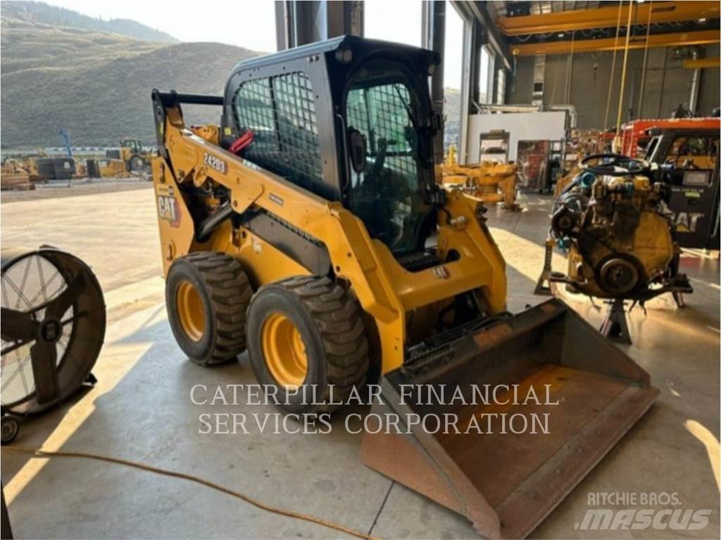 CAT 242D3 Skid steer loaders