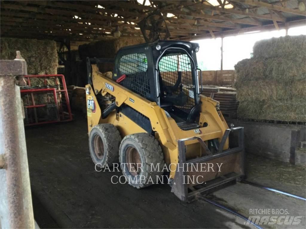 CAT 242D3 Skid steer loaders