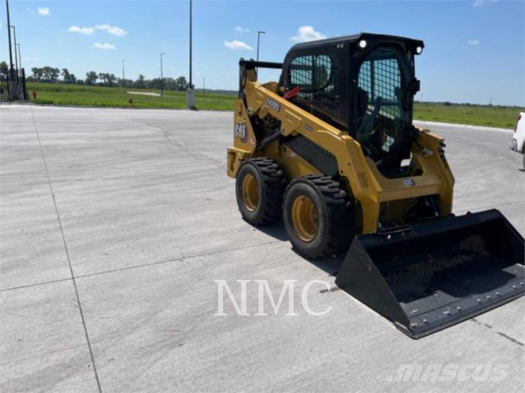 CAT 242D3 Skid steer loaders