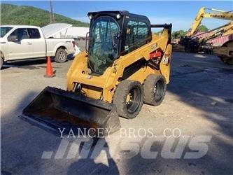 CAT 242D3 AC Skid steer loaders