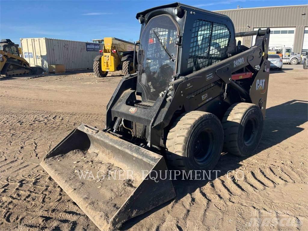 CAT 242D3 HF Skid steer loaders