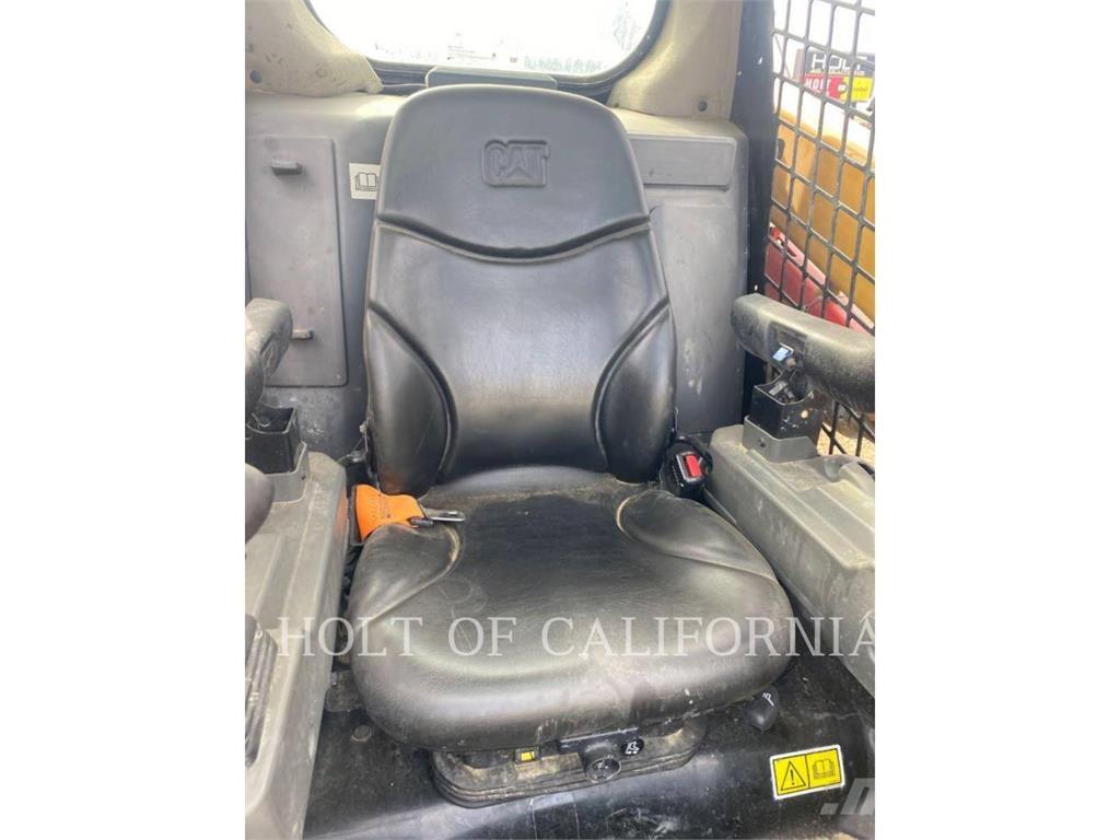 CAT 246 HF Skid steer loaders