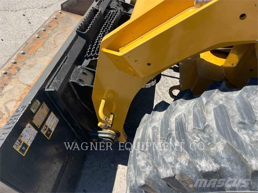 CAT 246D3 Skid steer loaders