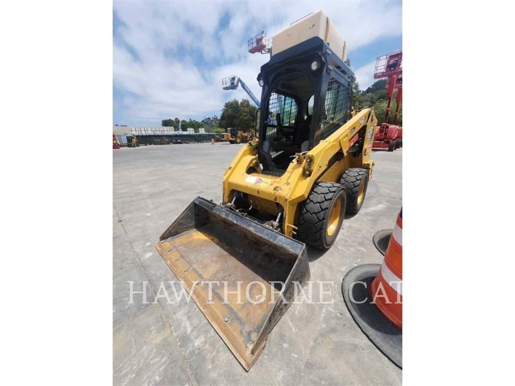 CAT 246D3H2O Skid steer loaders