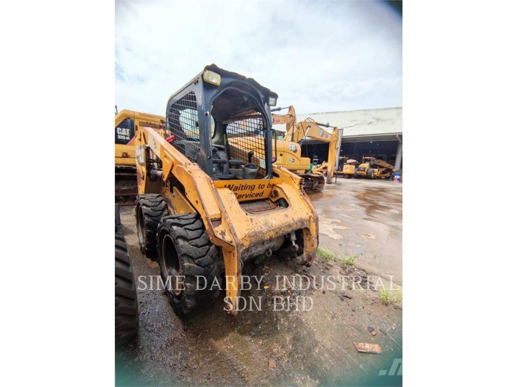 CAT 246DLRC Skid steer loaders