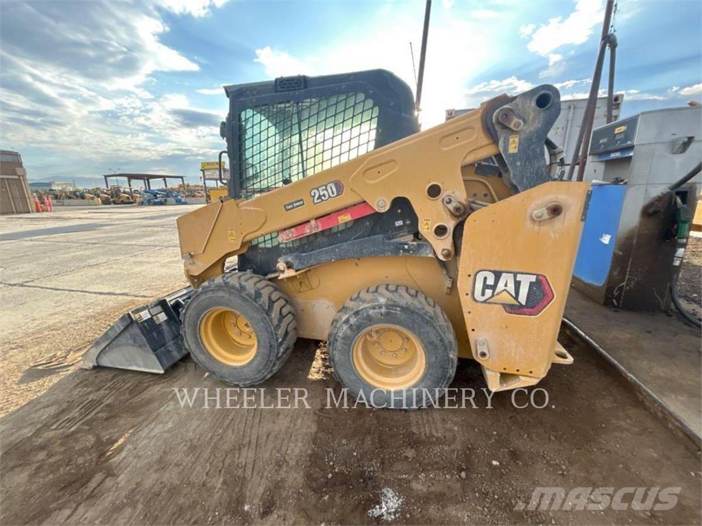 CAT 250 C3H2 Skid steer loaders