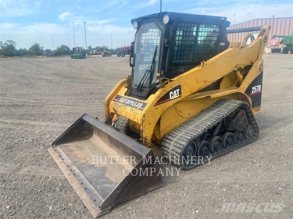 CAT 257B Crawler loaders