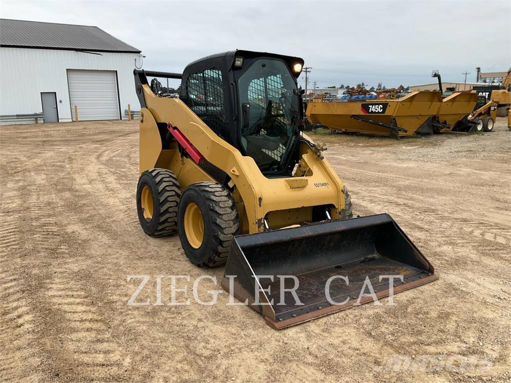 CAT 262C Skid steer loaders