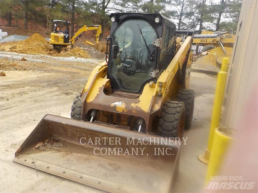 CAT 262D Skid steer loaders