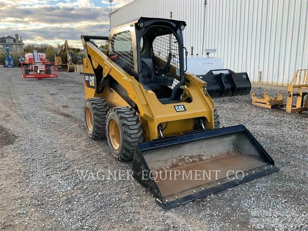 CAT 262D Skid steer loaders