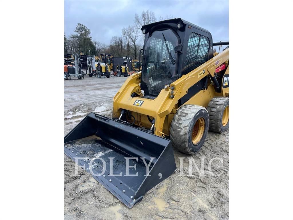 CAT 262D Skid steer loaders