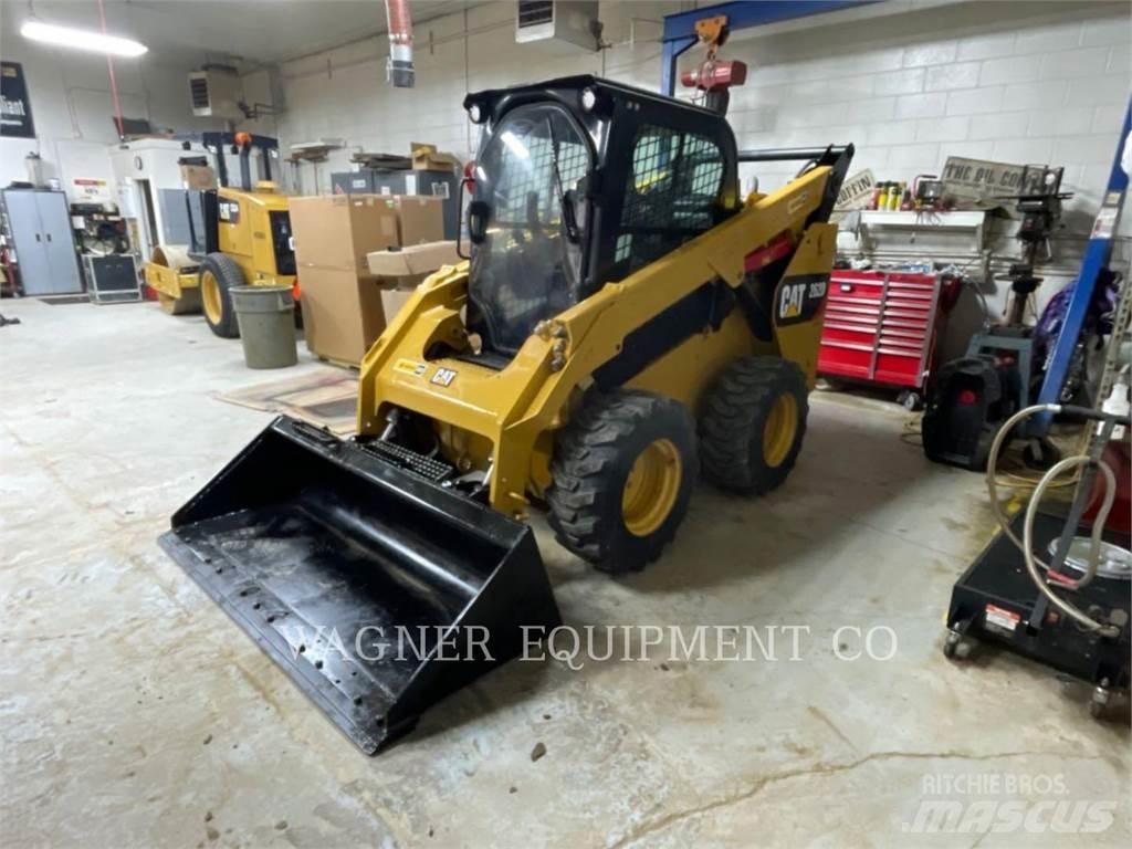 CAT 262D Skid steer loaders