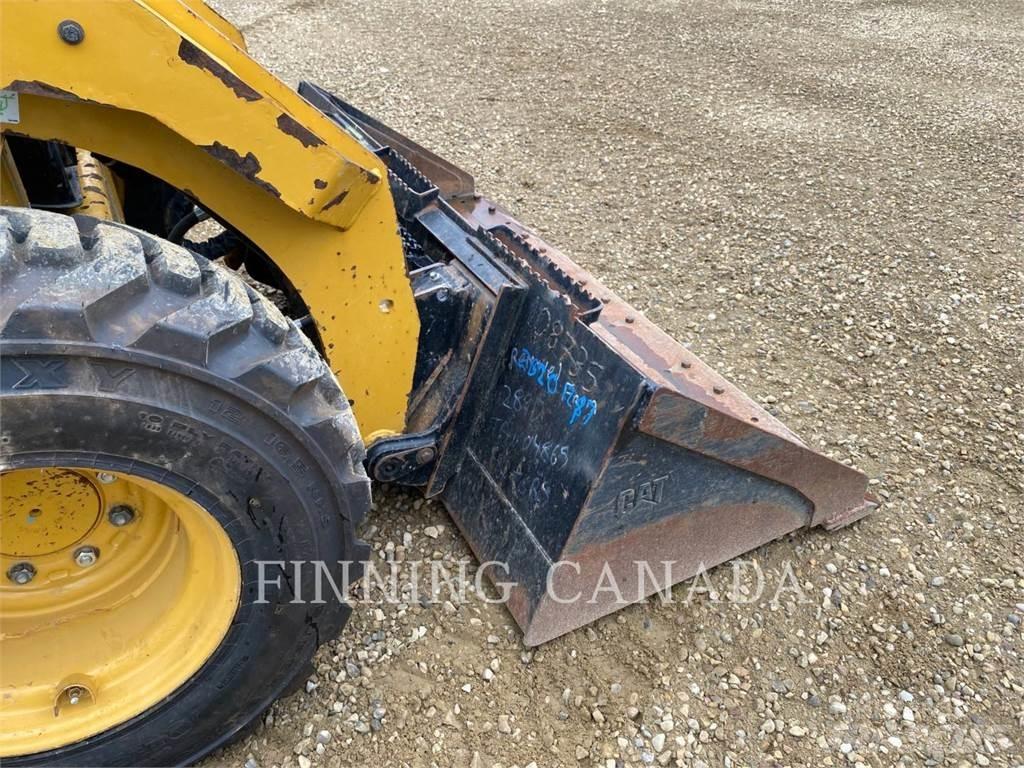 CAT 262D Skid steer loaders