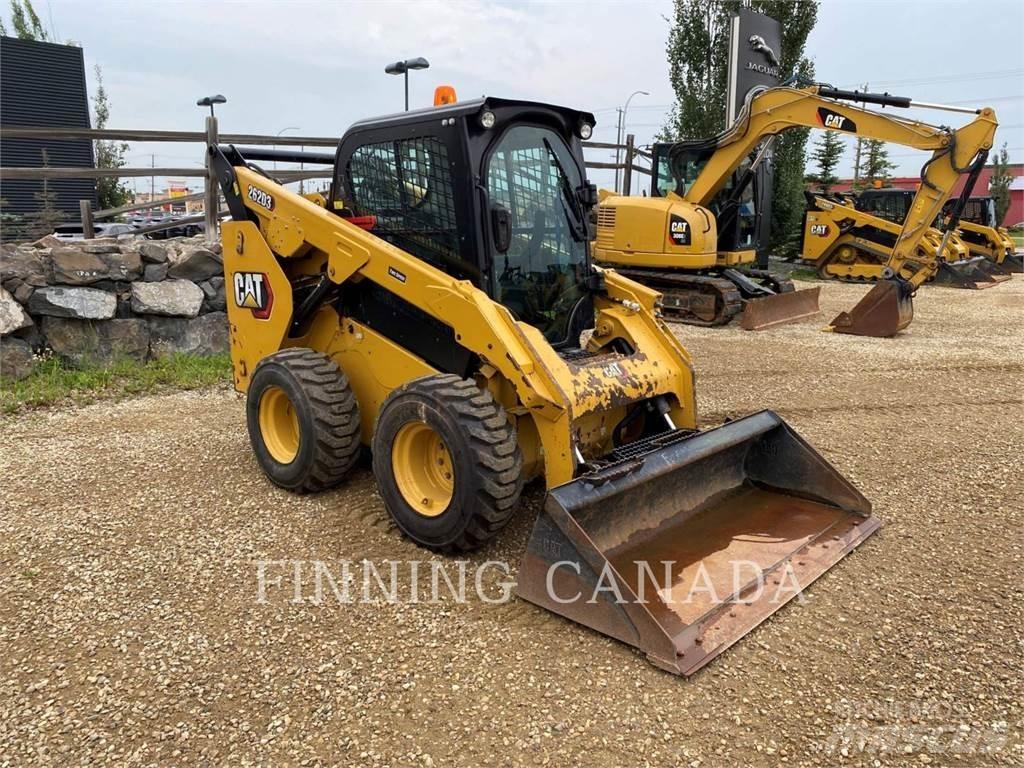 CAT 262D Skid steer loaders