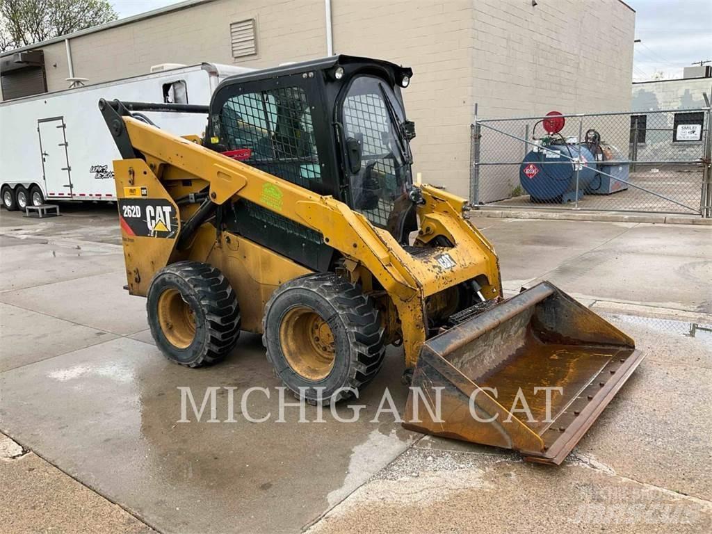 CAT 262D Skid steer loaders